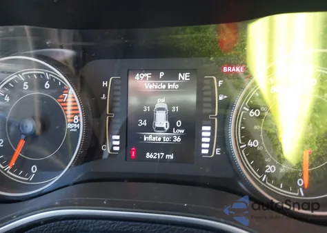 2019 Jeep Cherokee Latitude Plus 4X4 z USA, uszkodzony, nr VIN 1C4PJMLX9KD471992